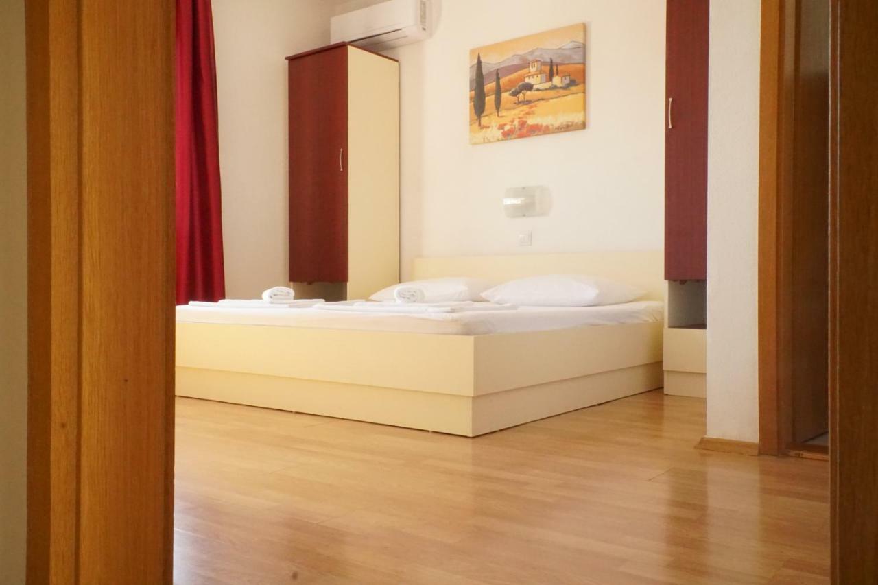 Villa Mily Baška Voda Quarto foto