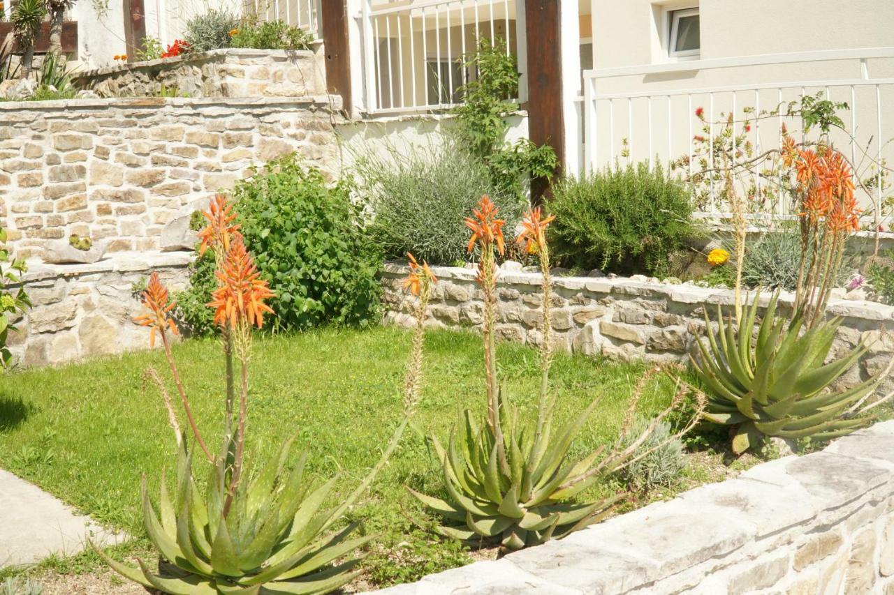 Villa Mily Baška Voda Exterior foto